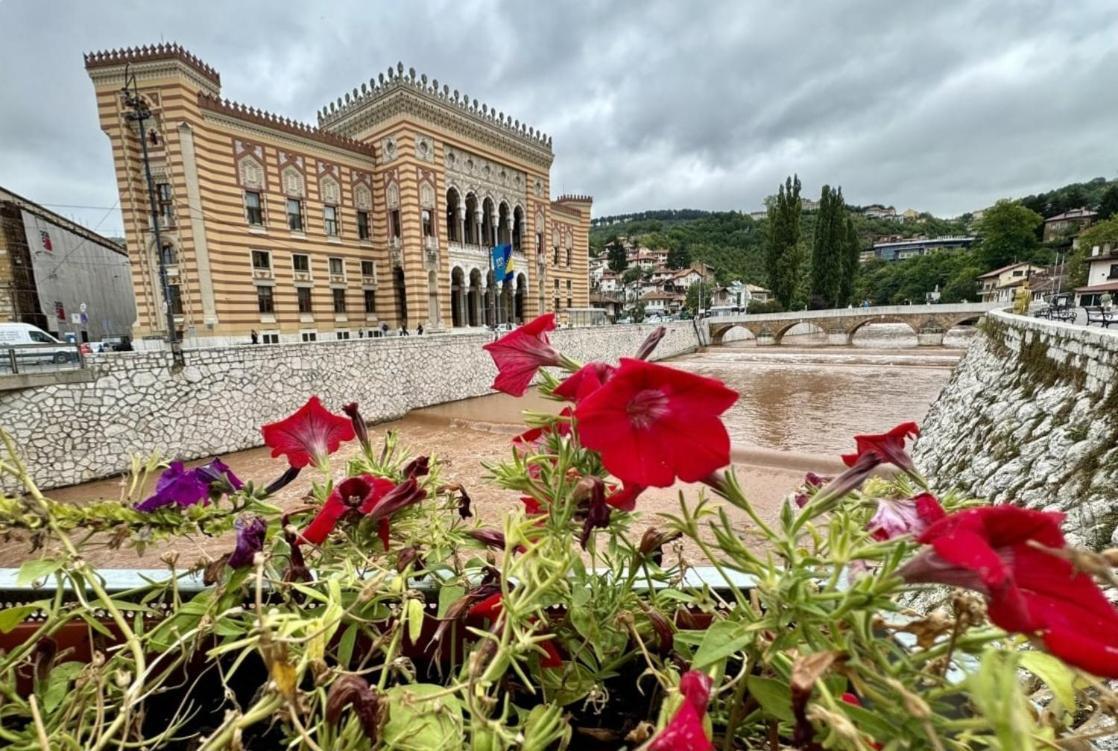 Apartamento Apartman Srce Starog Grada Besplatan Parking Sarajevo Exterior foto